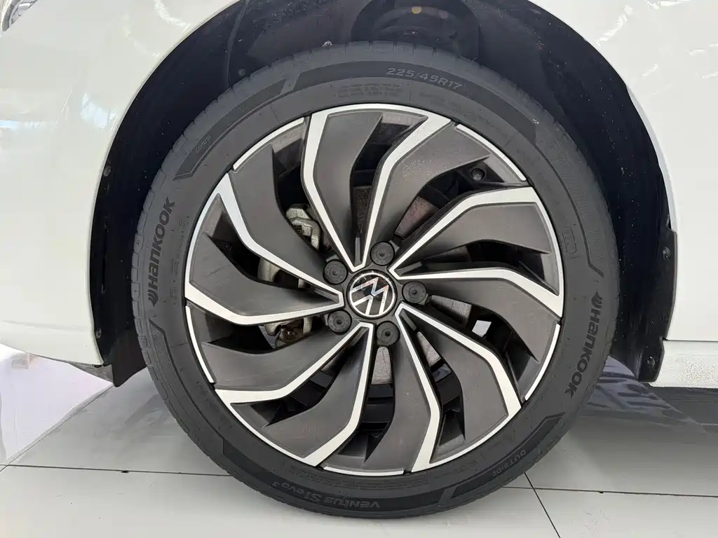Volkswagen Golf — миниатюра 12