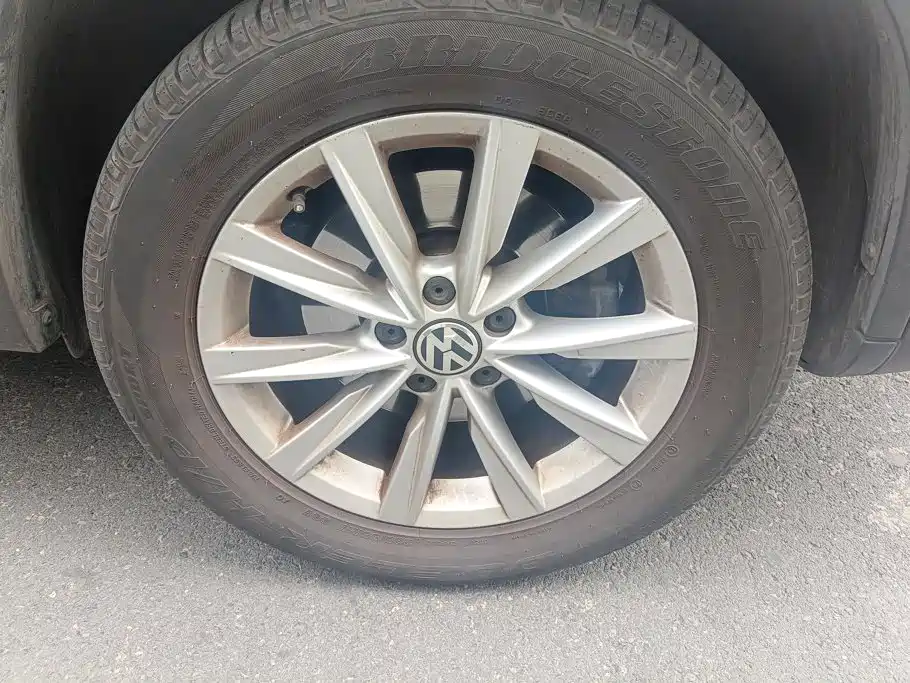 Volkswagen Tiguan — миниатюра 6