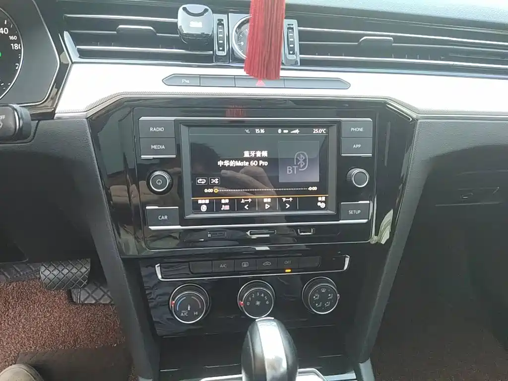 Volkswagen Magotan — миниатюра 6