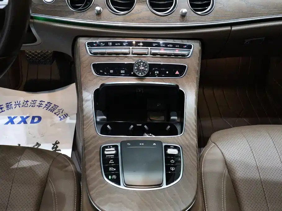 Mercedes-Benz E-Class — миниатюра 12