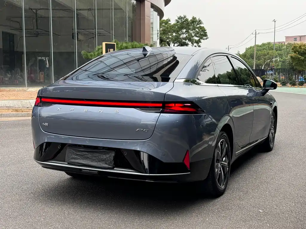 XPeng P5 — миниатюра 16