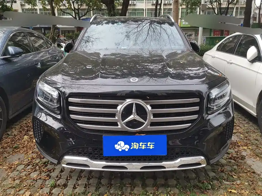 MERCEDES-BENZ GLB