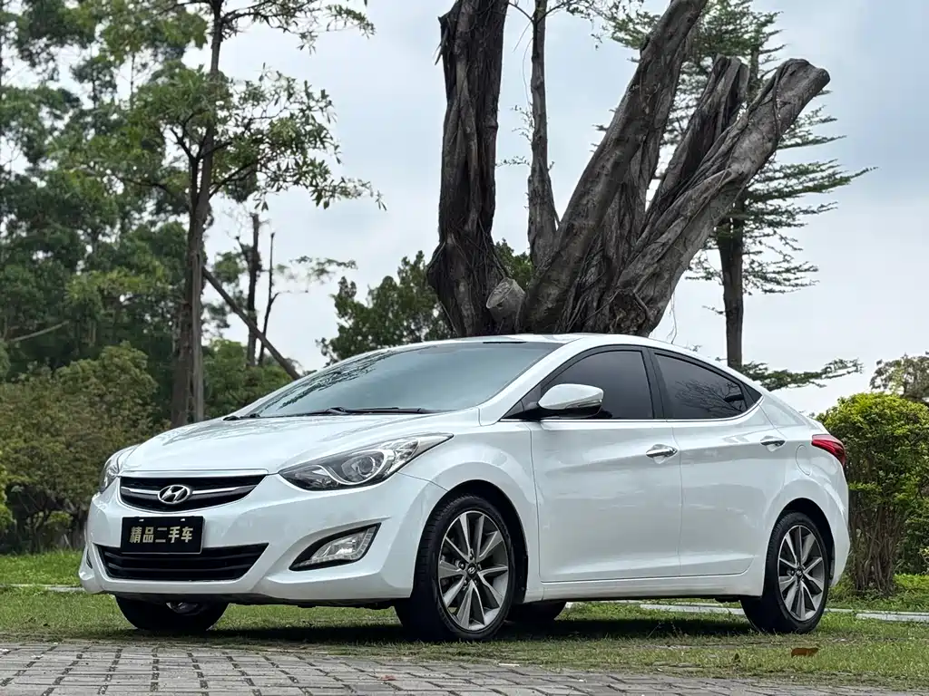 Hyundai Elantra Langdong 2015