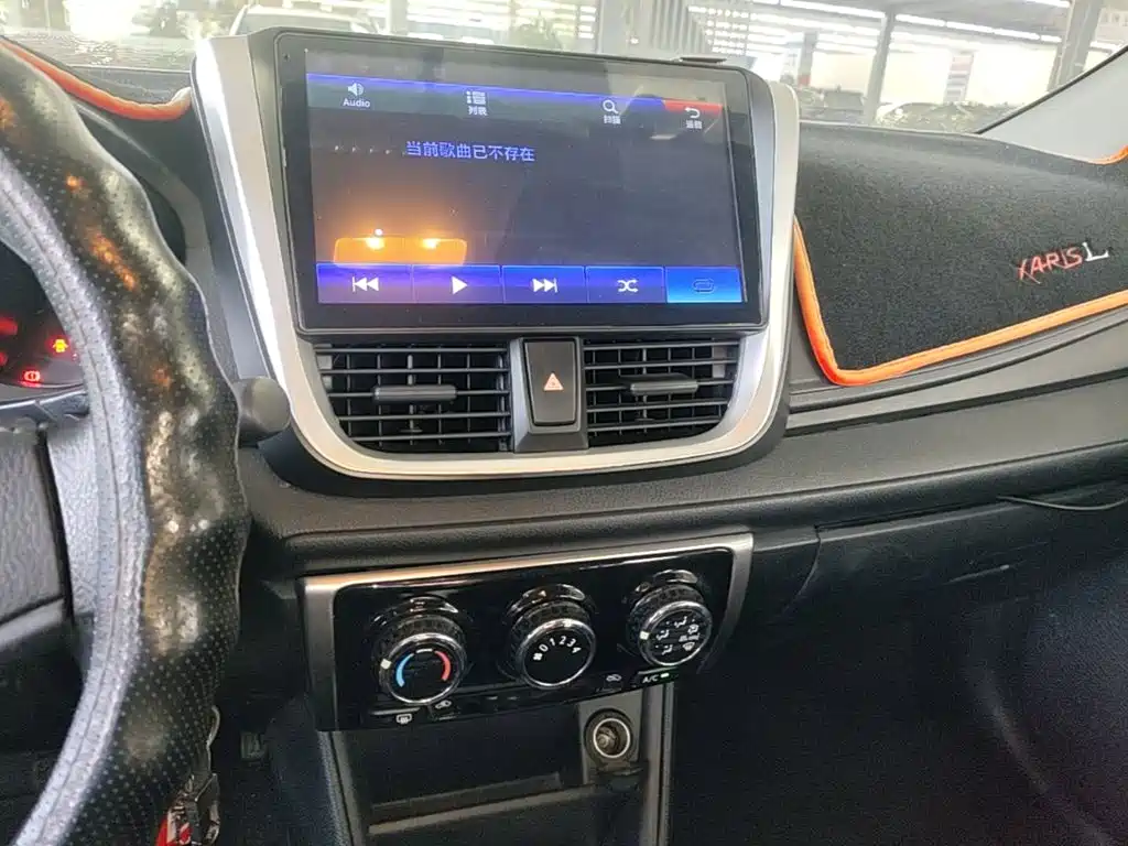 Toyota Yaris L — миниатюра 13