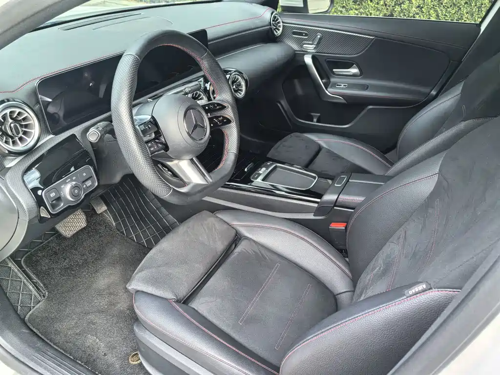 Mercedes-Benz A-Class — миниатюра 9