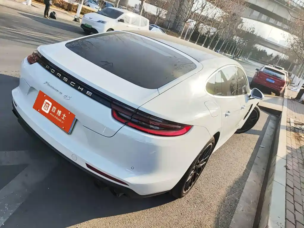 Porsche Panamera — миниатюра 4