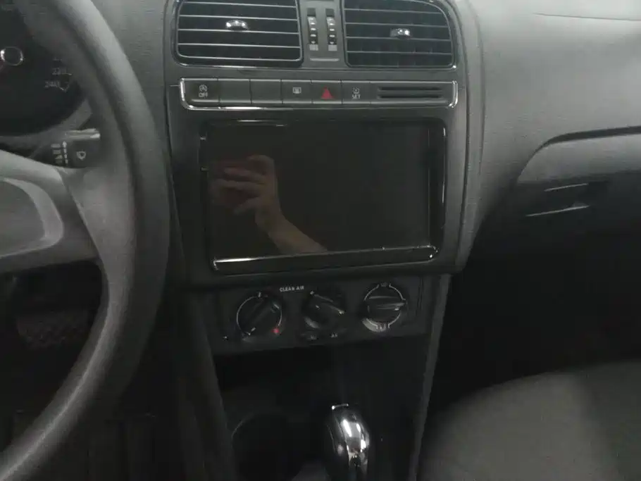 Volkswagen Polo — миниатюра 16