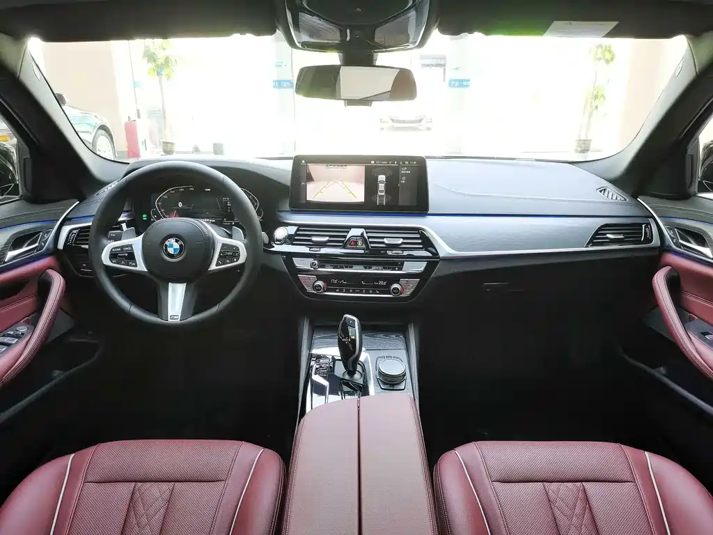 BMW 5 Series — миниатюра 16