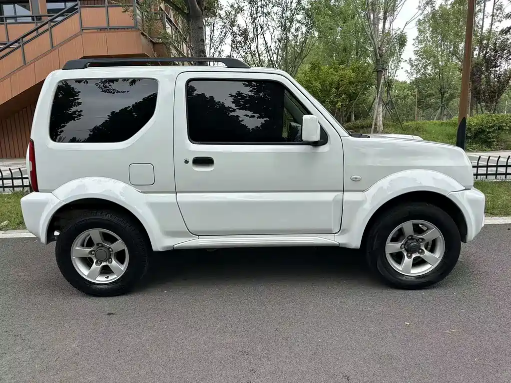 Suzuki Jimny — миниатюра 3