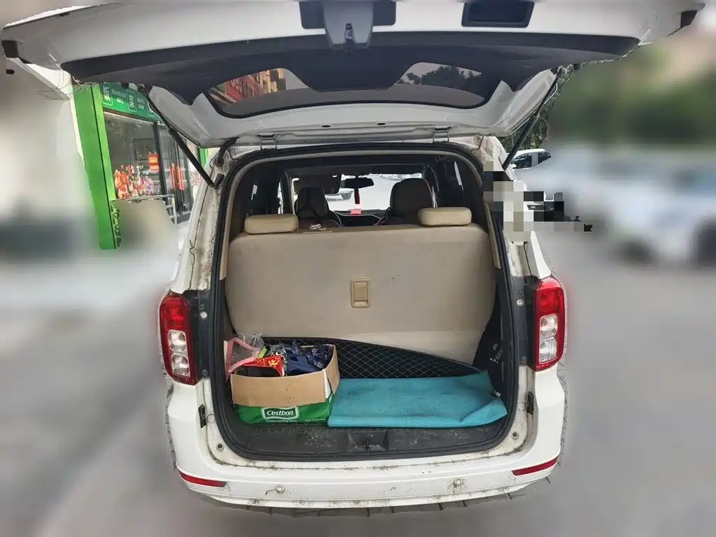 Wuling Hongguang — миниатюра 10