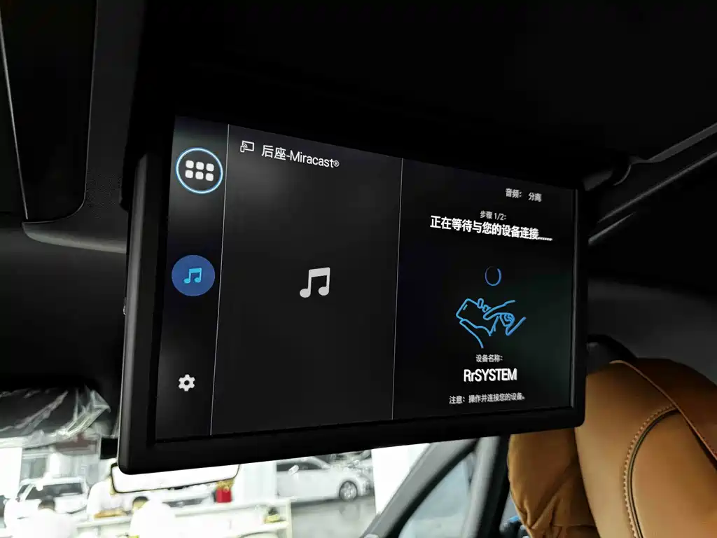 Toyota Vellfire — миниатюра 11