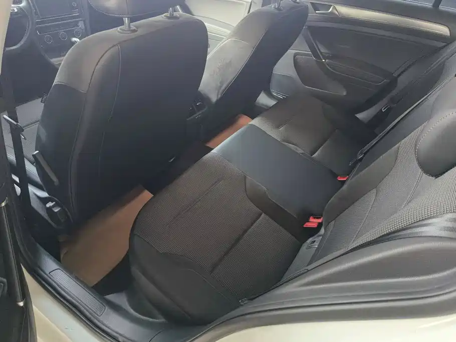 Volkswagen Golf — миниатюра 11