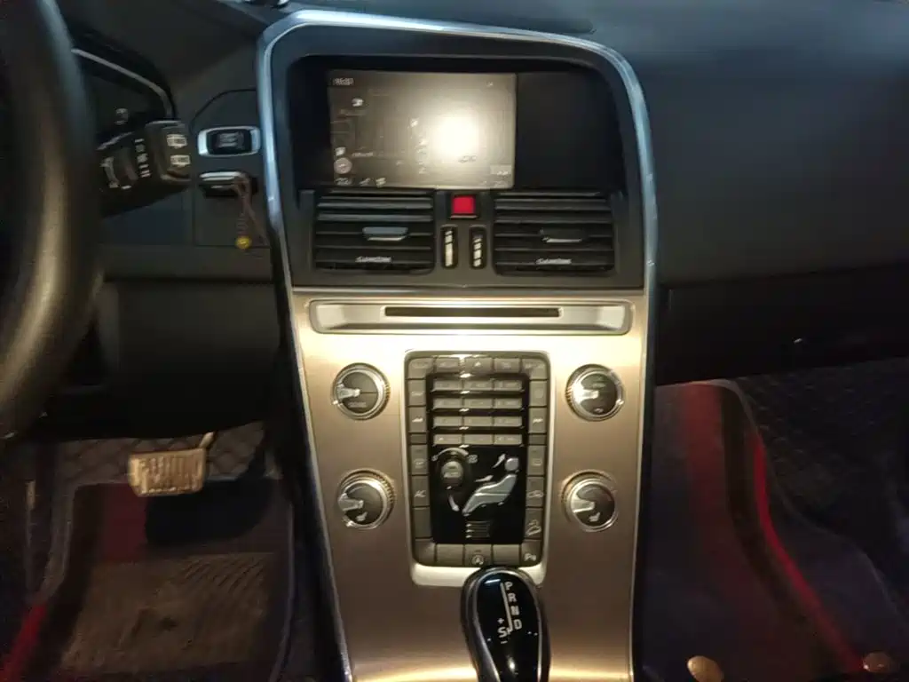 Volvo XC60 — миниатюра 13