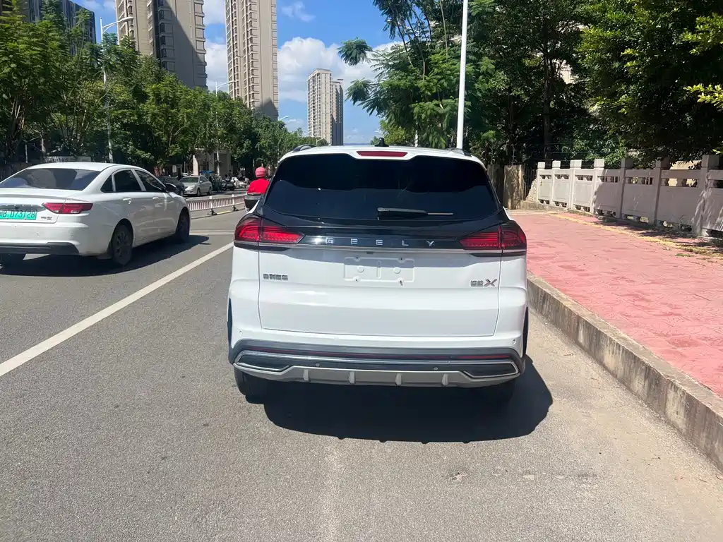 Geely Boyue — миниатюра 8