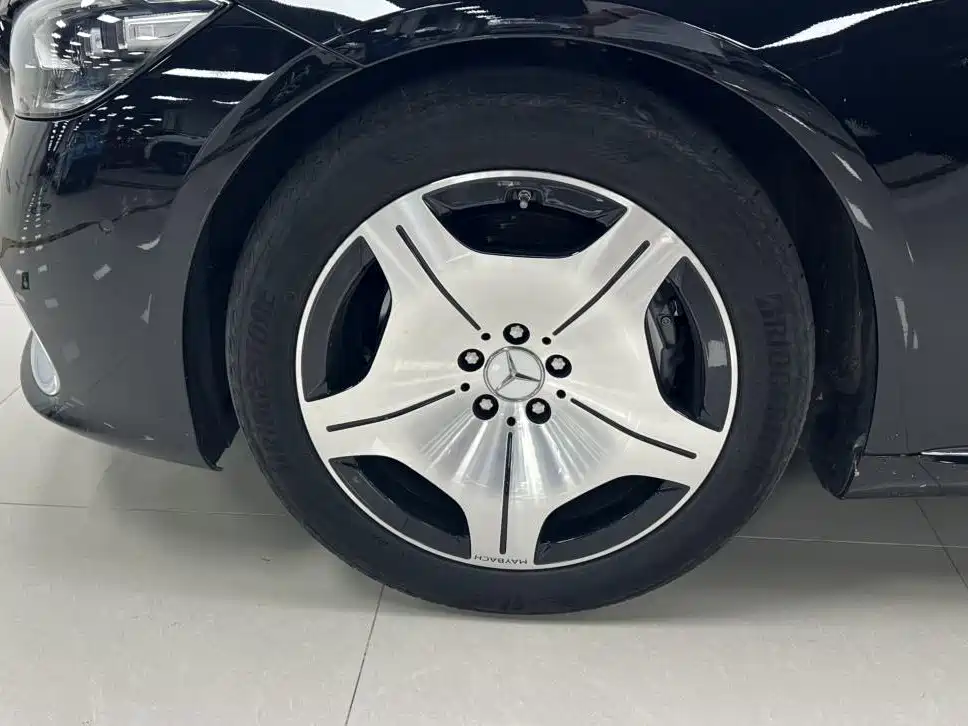 Mercedes-Benz S-Class — миниатюра 11