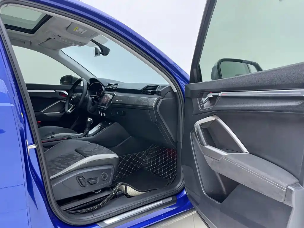 Audi Q3 — миниатюра 30
