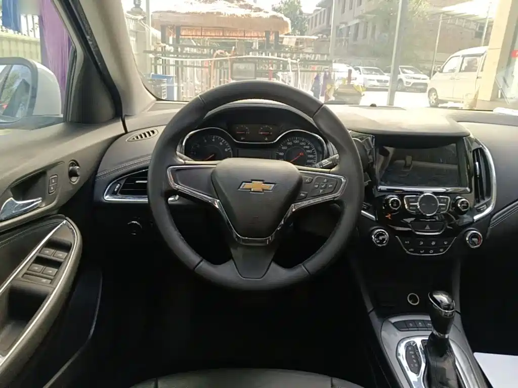 Chevrolet Cruze — миниатюра 11