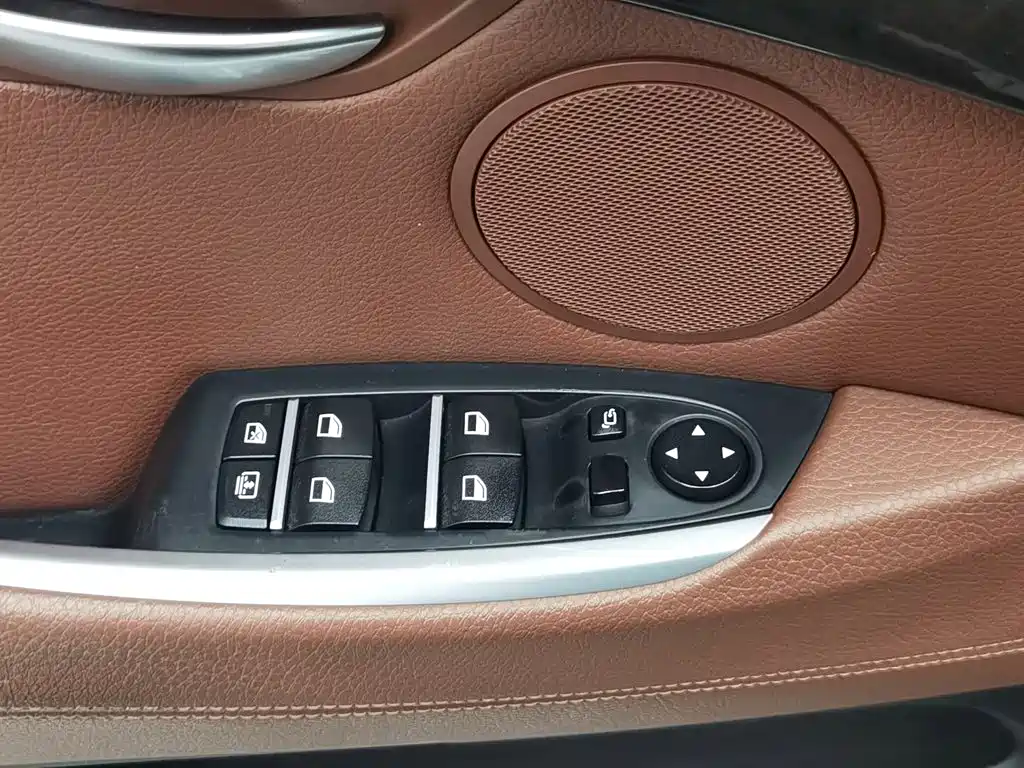 BMW 5 Series GT — миниатюра 9