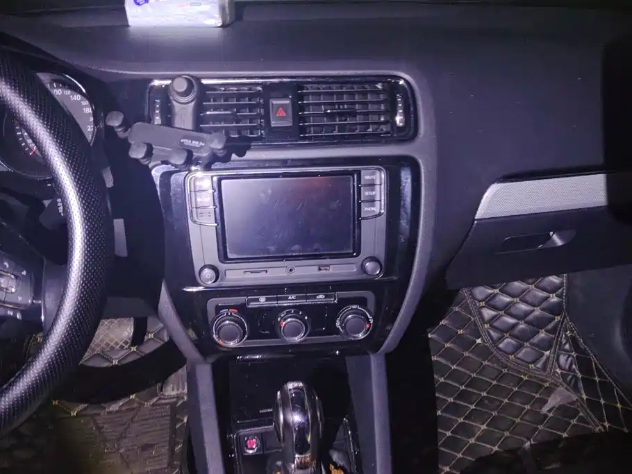 Volkswagen Sagitar — миниатюра 13
