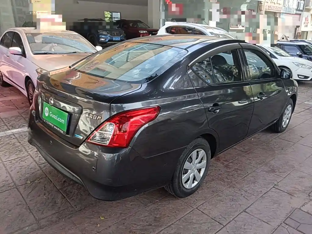 Nissan Sunny — миниатюра 7