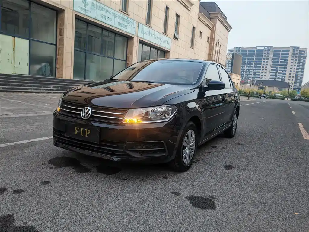 Volkswagen Santana — миниатюра 4