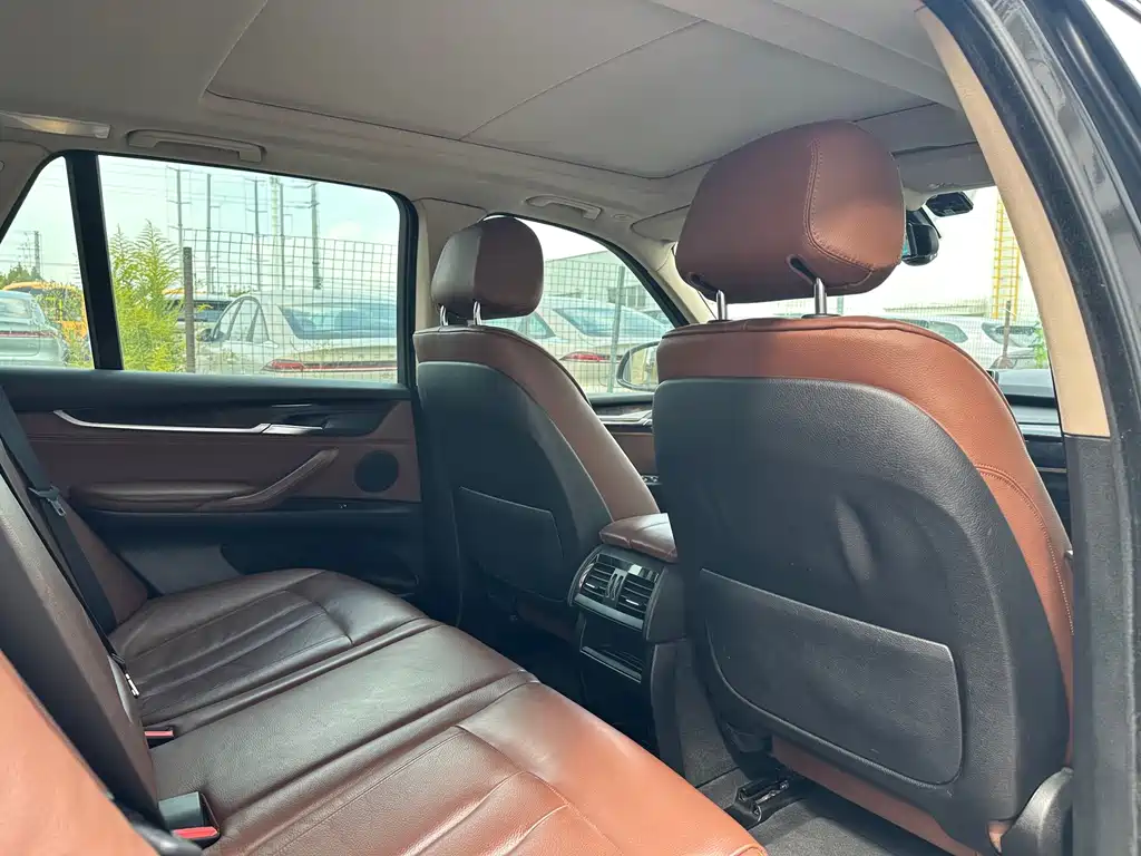 BMW X5 (Import) — миниатюра 17