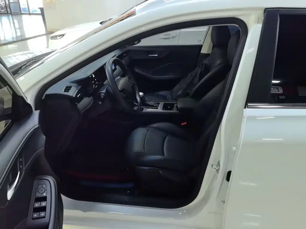 Roewe i5 — миниатюра 15