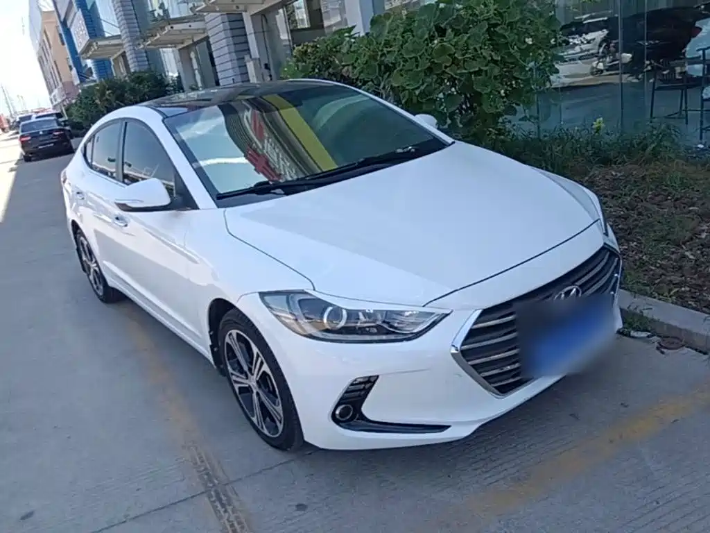 Hyundai Elantra — миниатюра 4