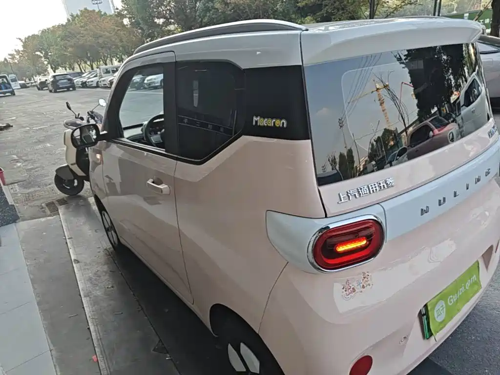 Wuling MINIEV — миниатюра 5