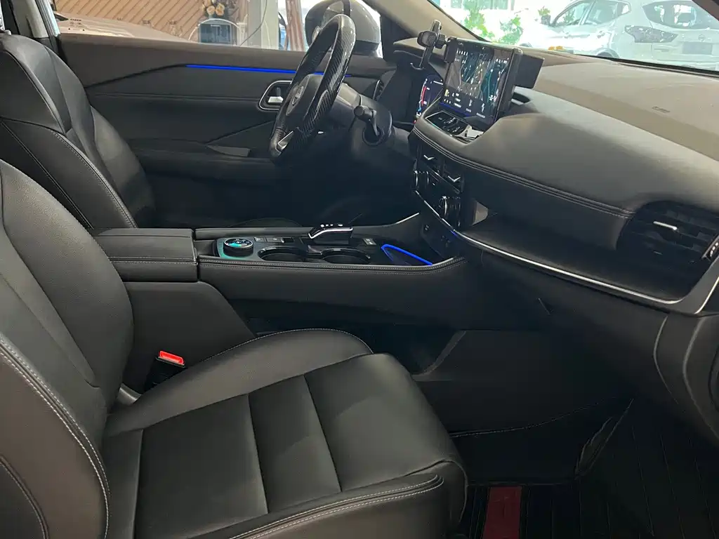 Nissan X-Trail — миниатюра 12