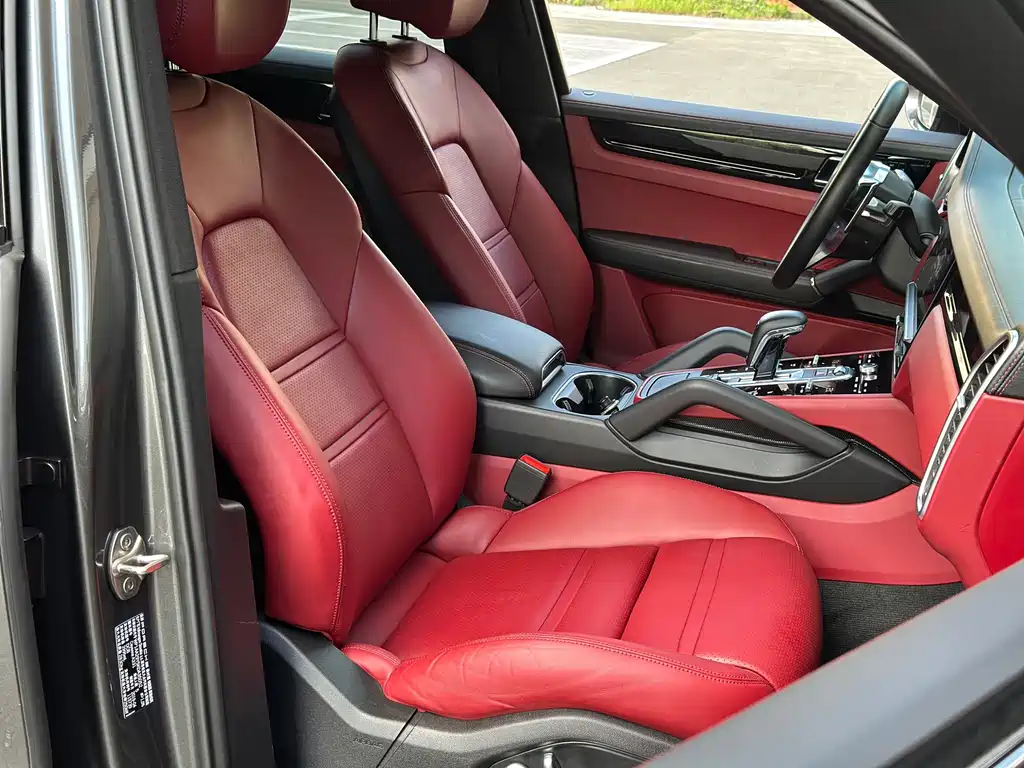 Porsche Cayenne — миниатюра 14