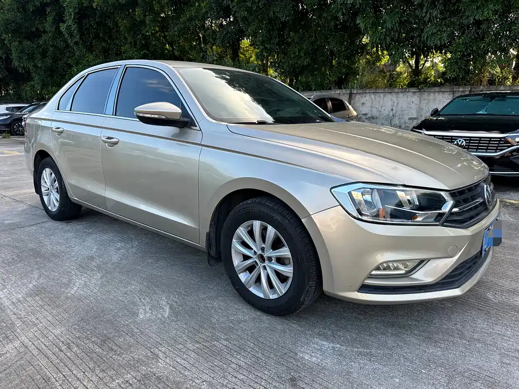 Volkswagen Bora — миниатюра 3