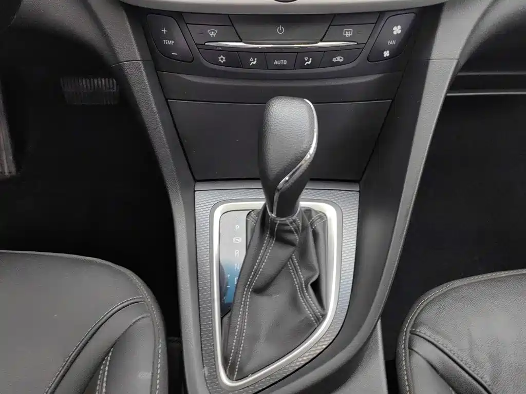 Buick Excelle — миниатюра 13