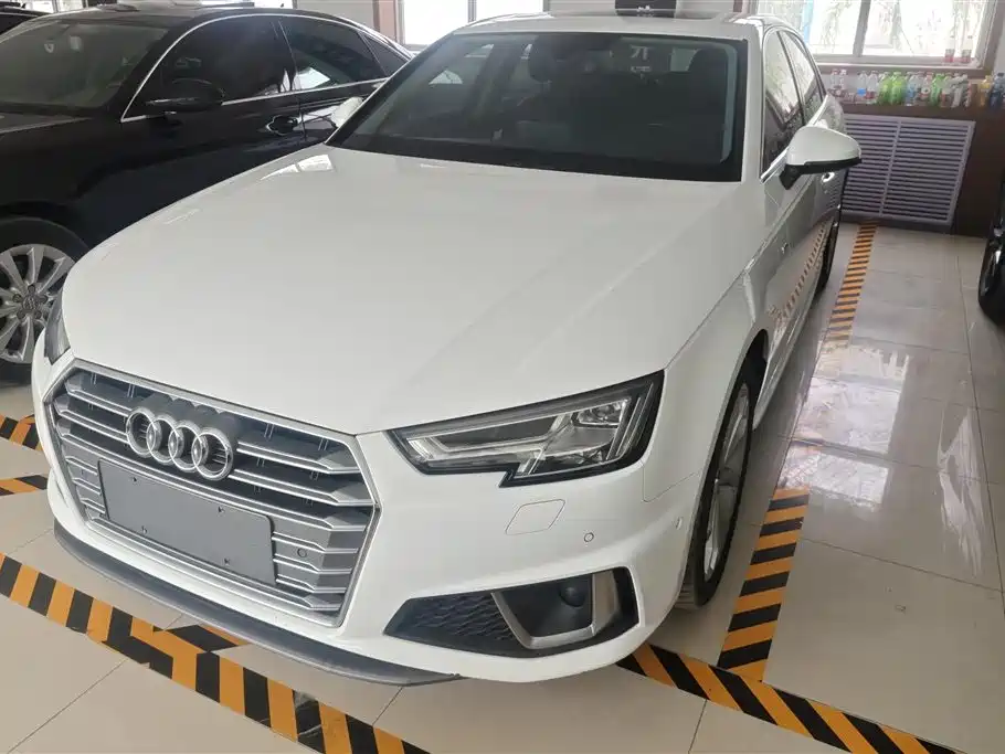 Audi A4L 2020