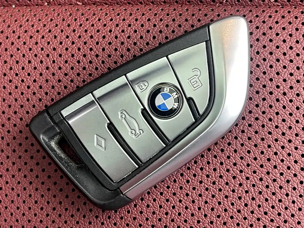 BMW 5 Series — миниатюра 15