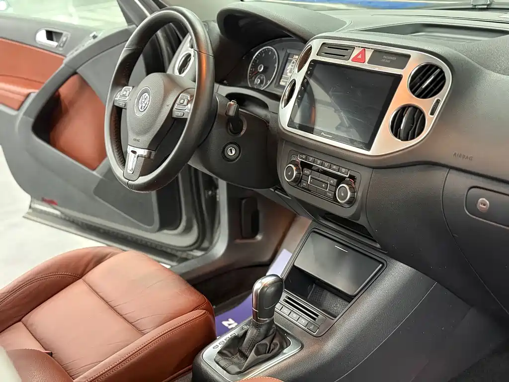 Volkswagen Tiguan — миниатюра 12