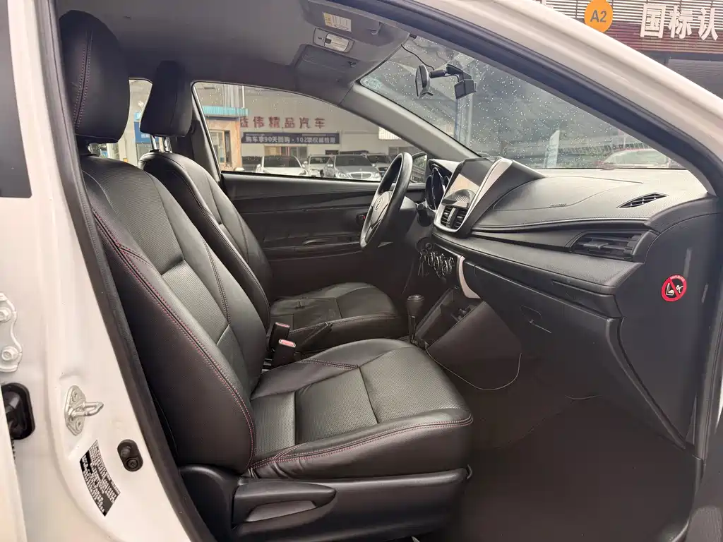 Toyota Yaris L — миниатюра 8