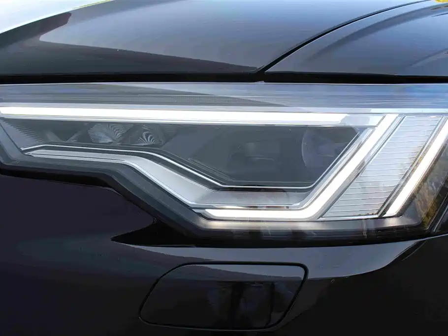 Audi A6L — миниатюра 10