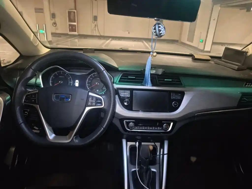 Geely Vision X3 — миниатюра 13