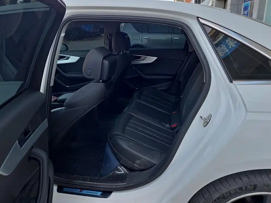 Audi A4L — миниатюра 11