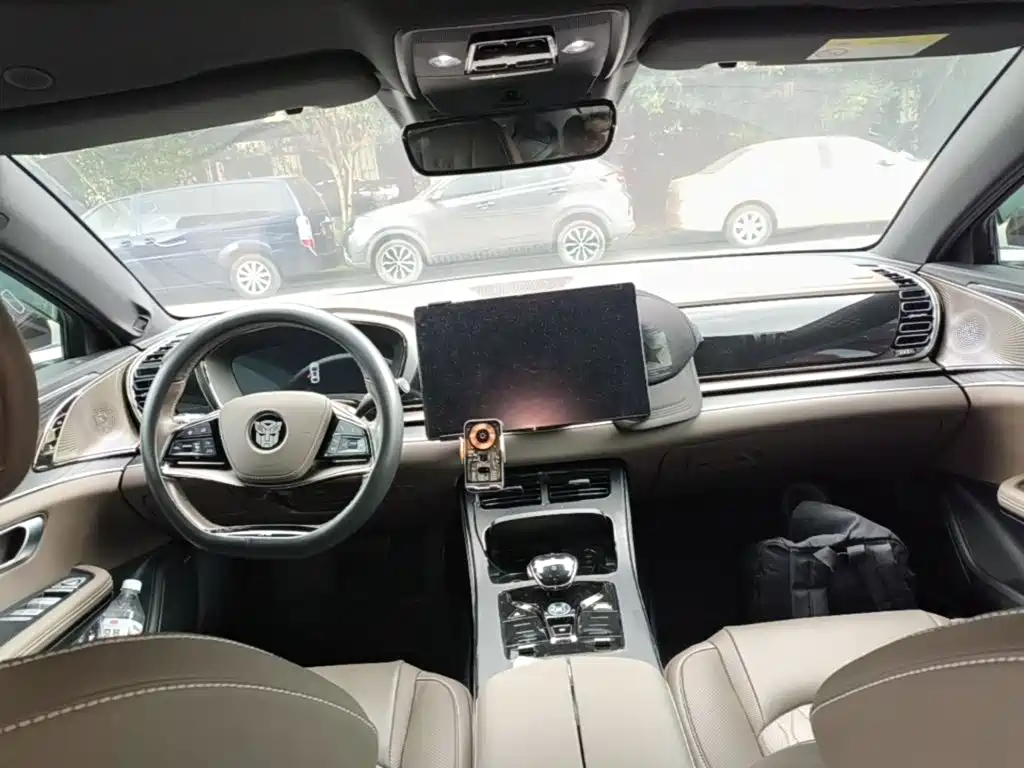 BYD Han — миниатюра 10