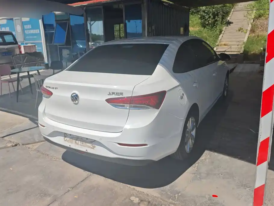 Buick Excelle — миниатюра 3