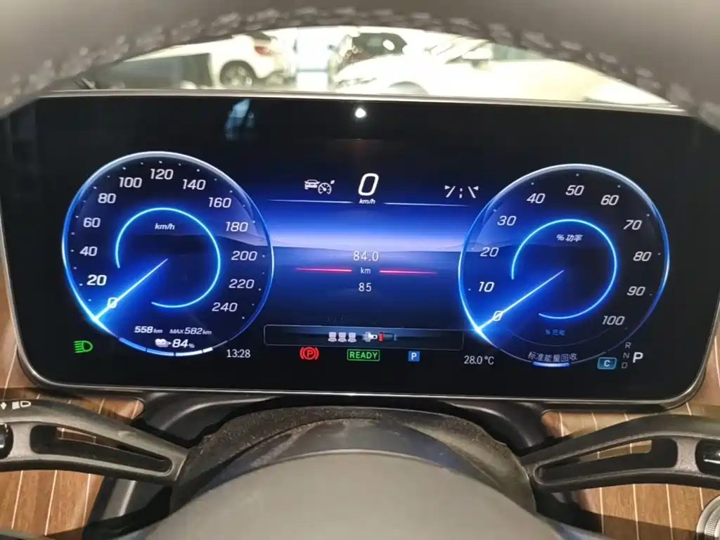 Mercedes-Benz EQE — миниатюра 17