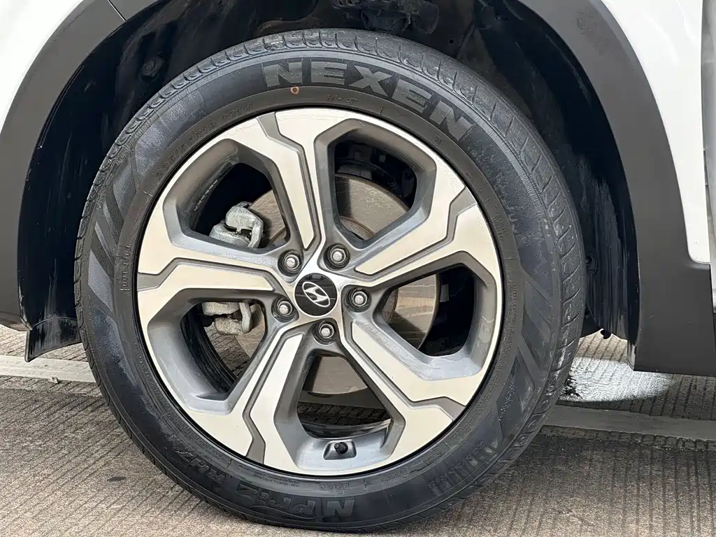 Hyundai Santa Fe — миниатюра 17