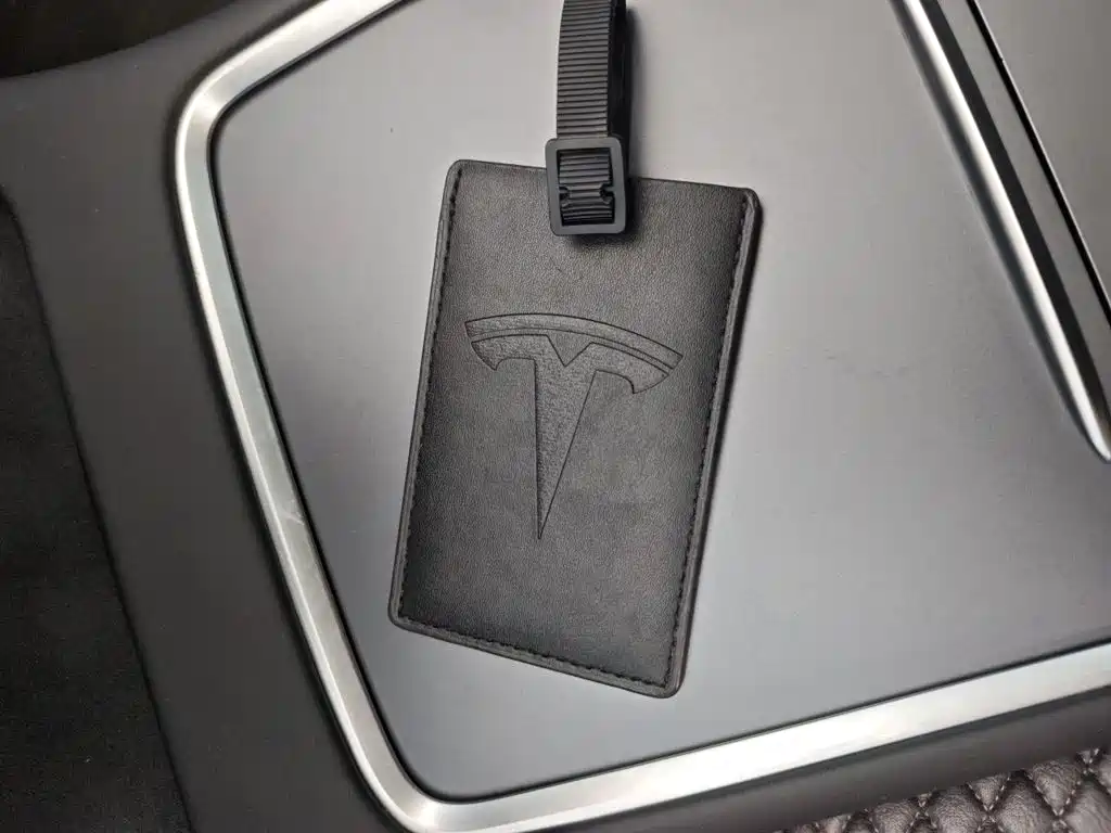 Tesla Model 3 — миниатюра 12