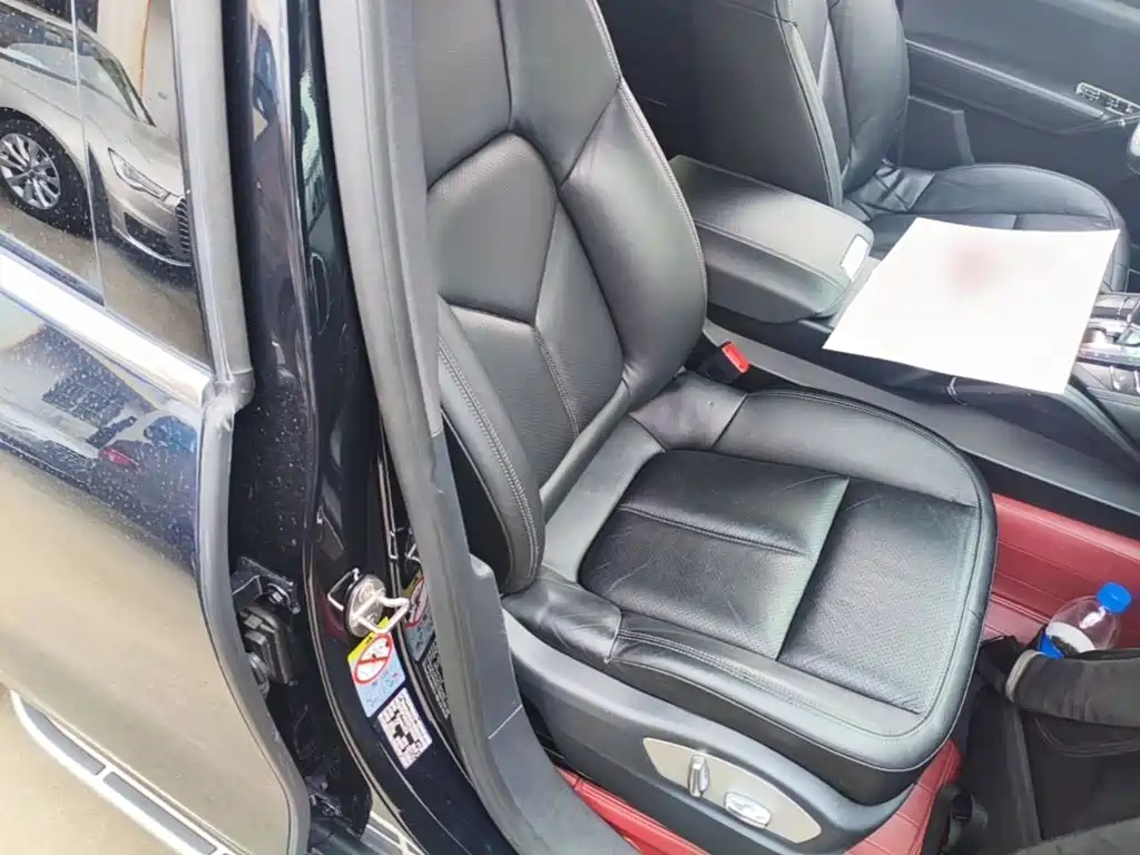 Porsche Cayenne — миниатюра 25