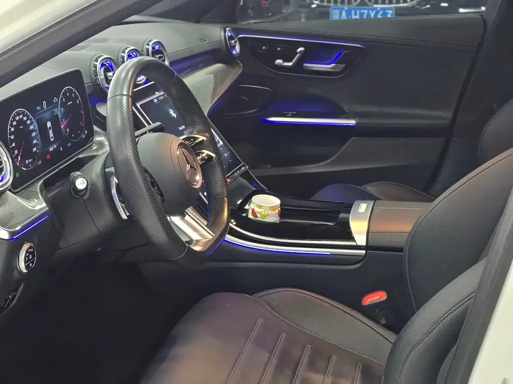 Mercedes-Benz C-Class — миниатюра 12