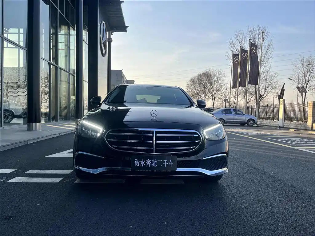 MERCEDES-BENZ E CLASS