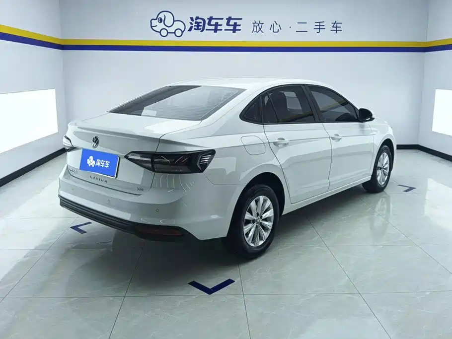 Volkswagen Lavida — миниатюра 3