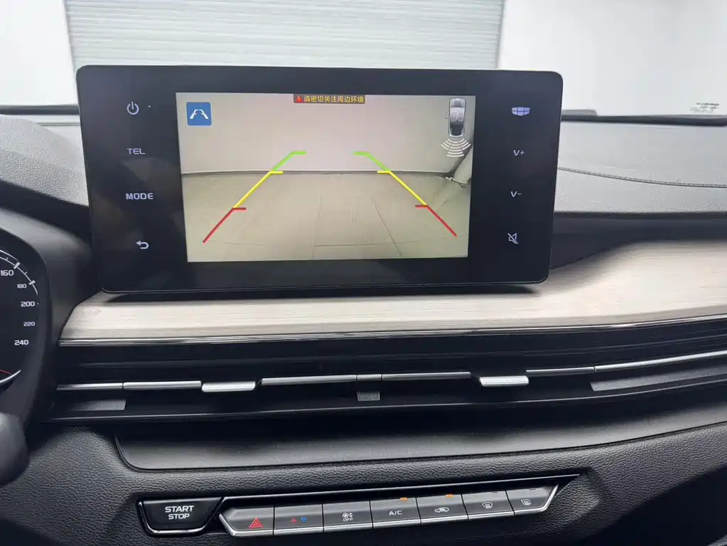 Geely Vision X3 — миниатюра 8